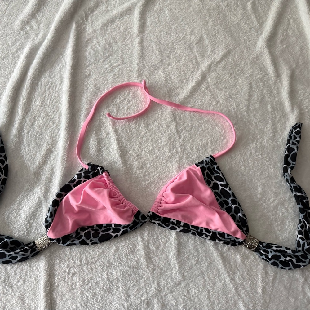 Venus Grey Black Animal Print Pink Silver Accents Bikini Top Cup D Bottoms 4 - Picture 2 of 8